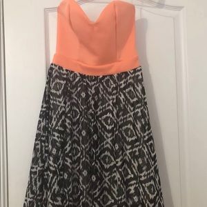 Gorgeous black, white, and peach dress!